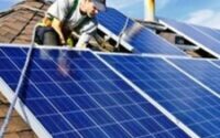 Nárok na dotacie na fotovoltaiku majú nielen domácnosti, ale aj podniky.
